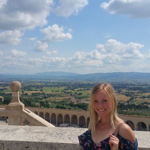 Meet your Posher, Kelly